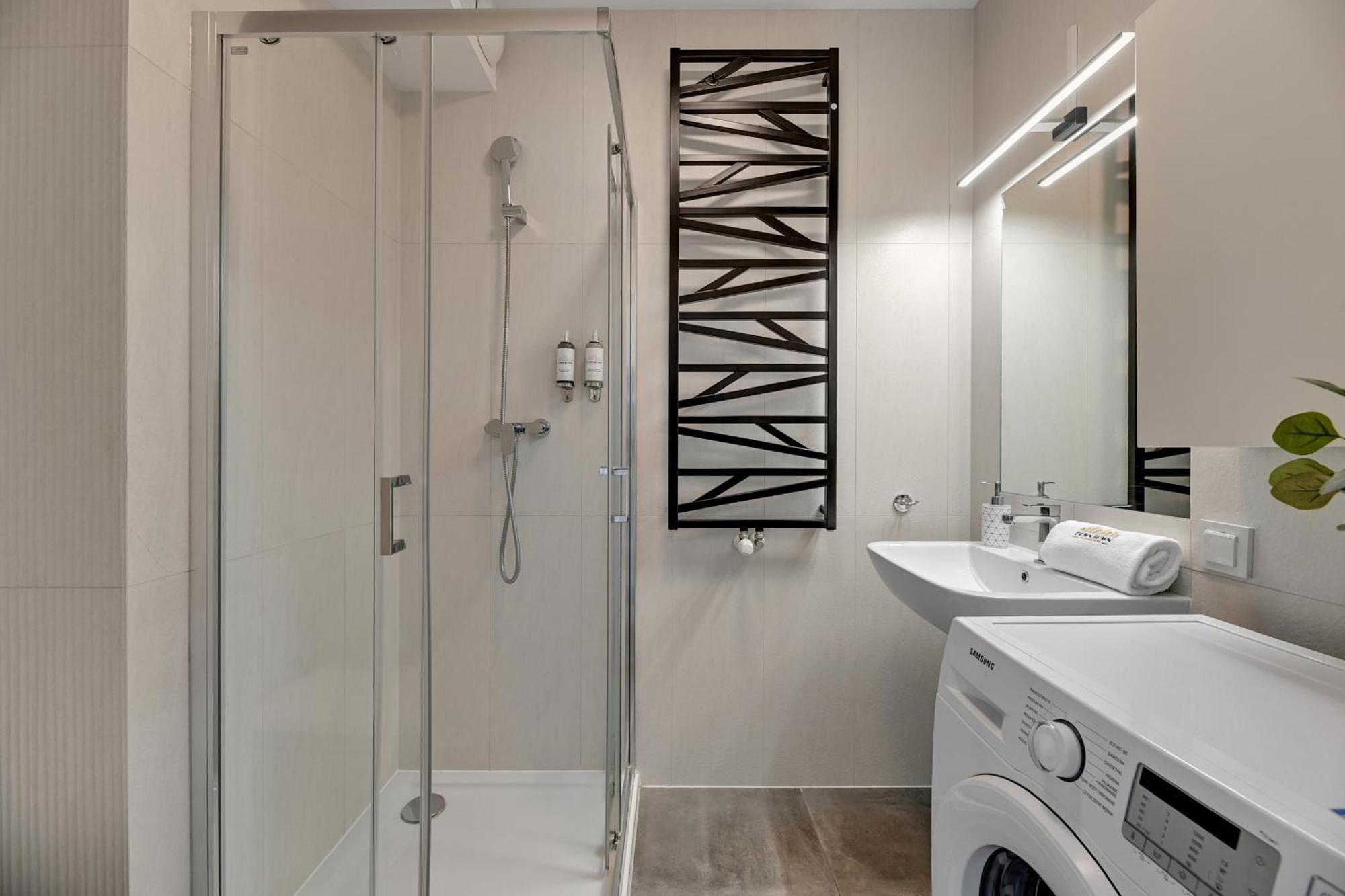 Dwie Motlawy Riverside & Center By Downtown Apartment